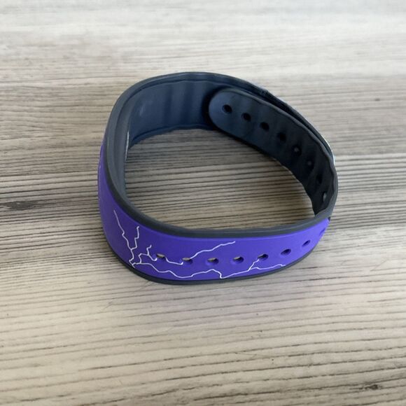 2015 Disney Villain Magic Band - Not linked - For Collection Purposes Only - Picture 4 of 7